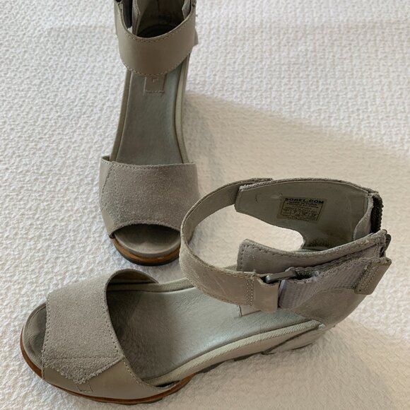 Sorel ankle strap grey suede boots 7 - Picture 4 of 5